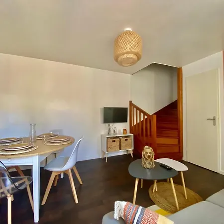 Le Carnot: City Centre With Parking Space Apartamento