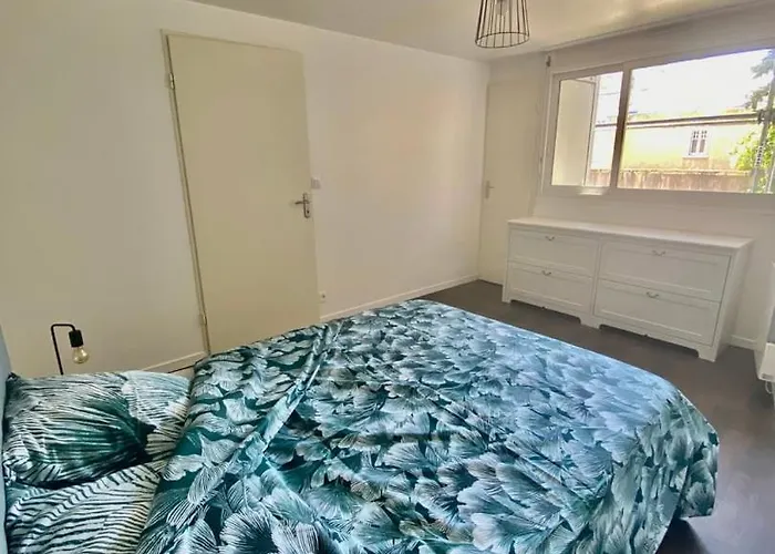 Le Carnot: City Centre With Parking Space Apartamento Poitiers