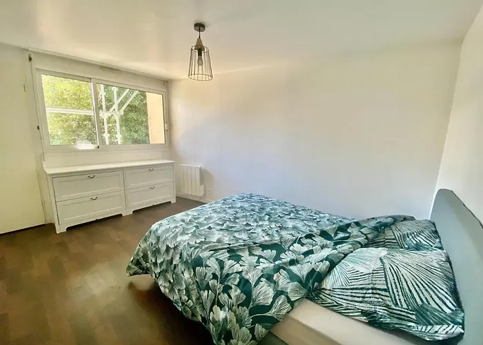 Le Carnot: City Centre With Parking Space Apartamento
